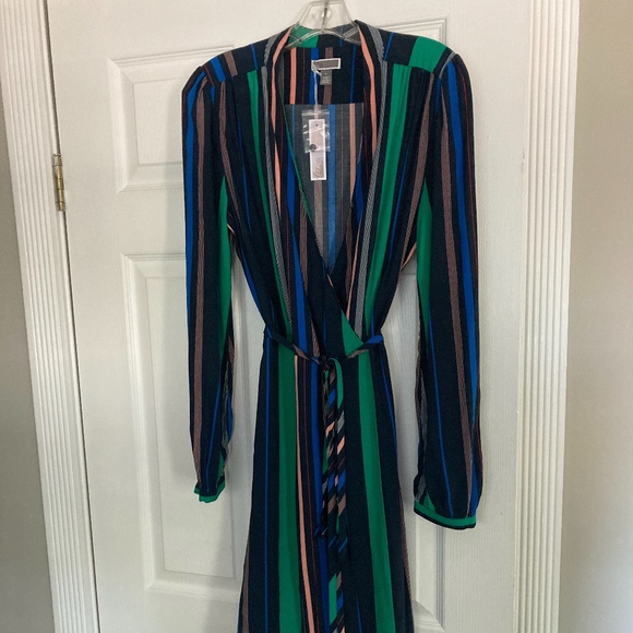 Chelsea28 Dresses & Skirts - Chelsea 28 Stripped Wrap Dress
